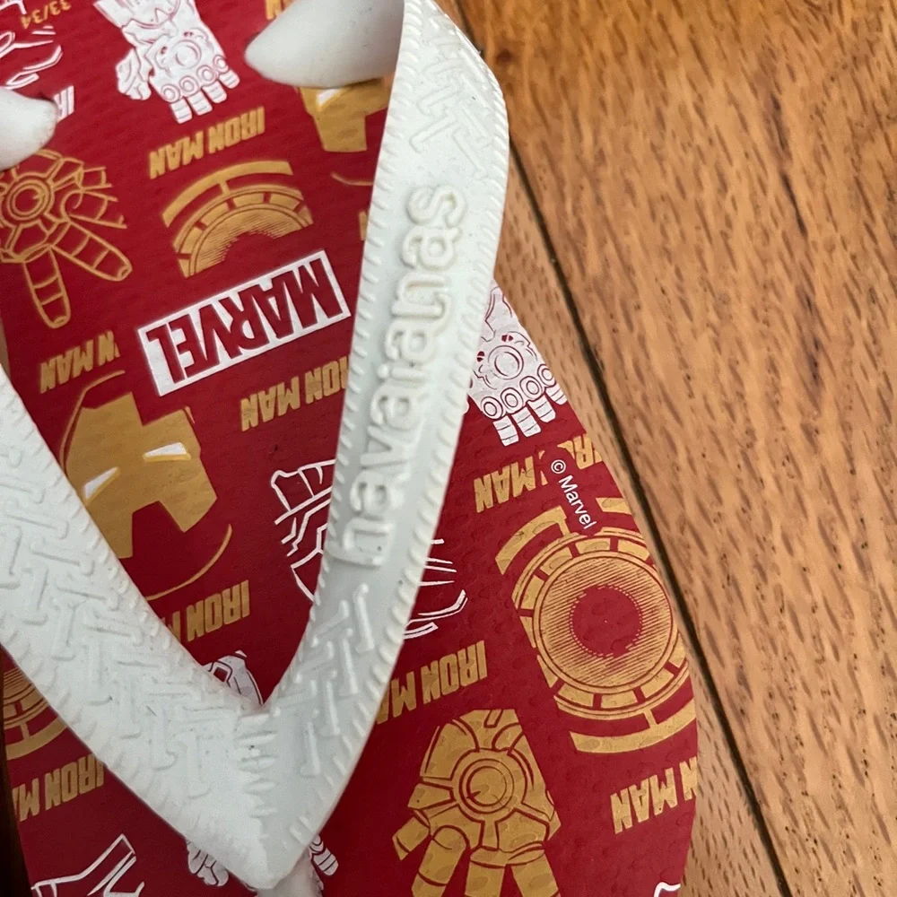 Havaianas Marvel‎ Kids Size 1.5 NWOT